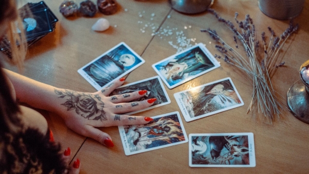 Bói bài tarot hôm nay dự báo chuyện sắp xảy ra